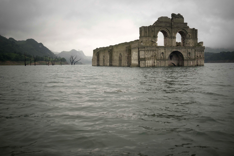 Illustration for article titled Drought Brings a 16th-Century Mexican Temple to the Surface Again